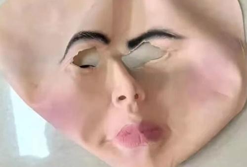 硅膠人臉面具。(微博)