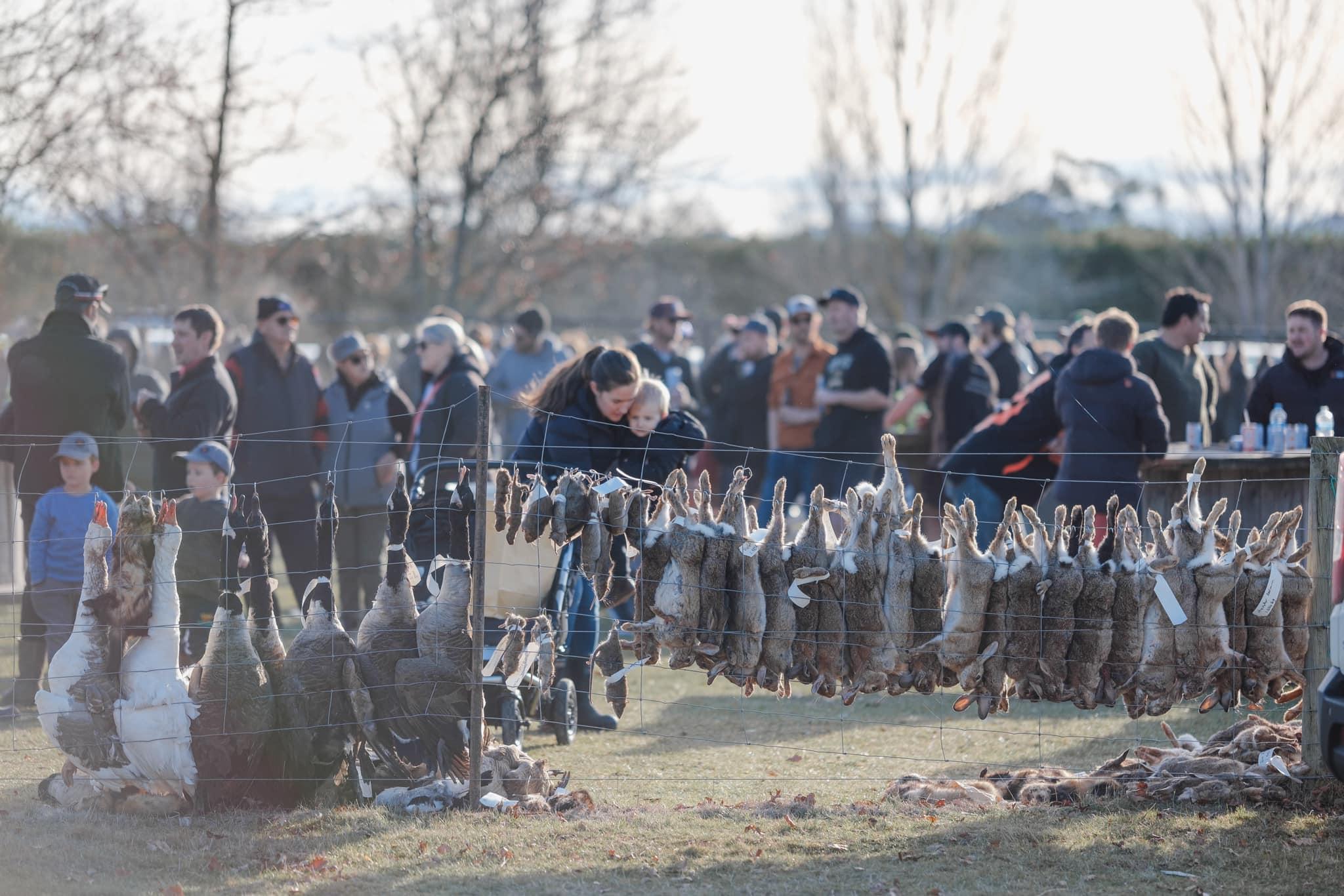 參賽者還可狩獵野鹿、野豬、野兔、水鳥等動物。(FB)