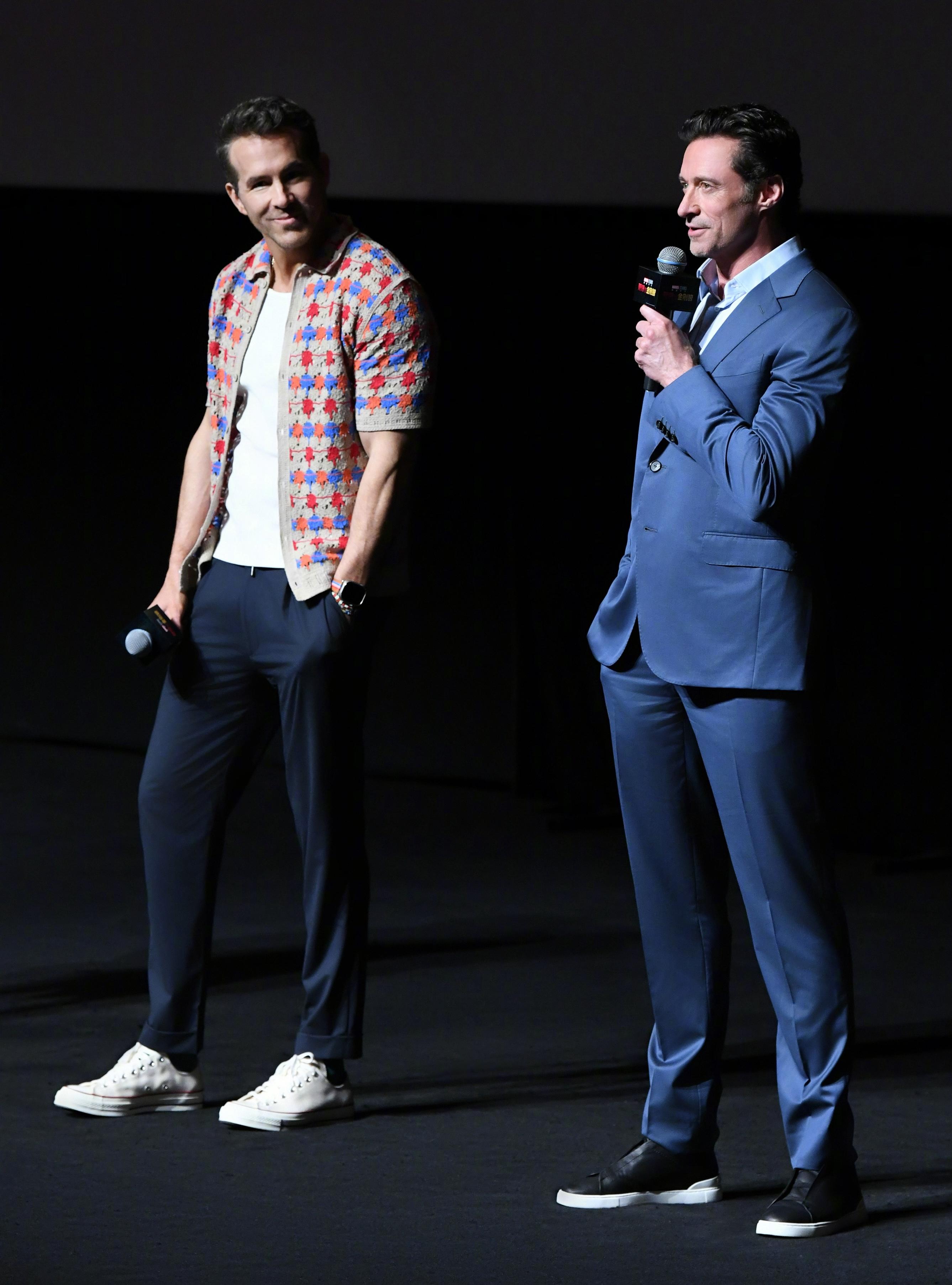 「死侍」賴恩雷諾士和「狼人」曉治積曼同場,繼續互串放笑彈。