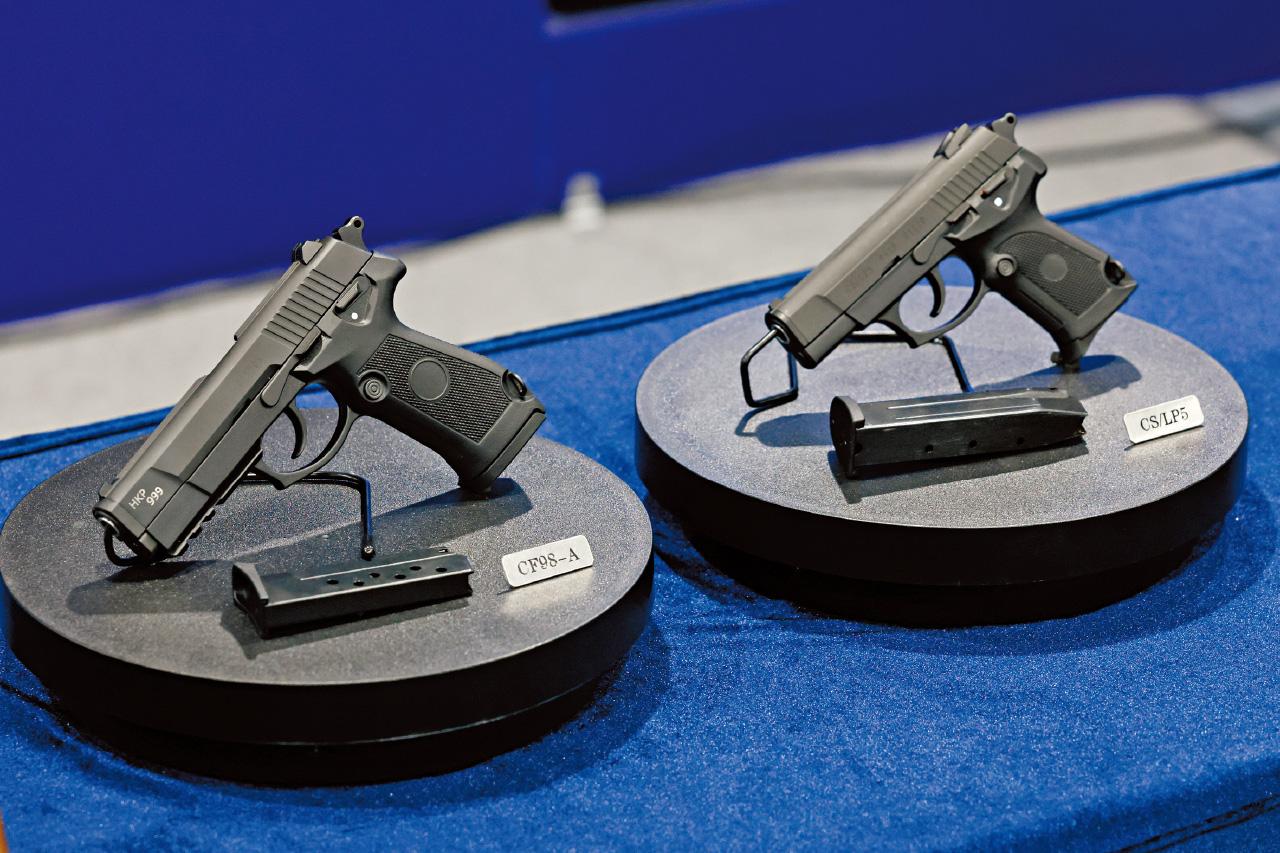 警方 佩槍 手槍