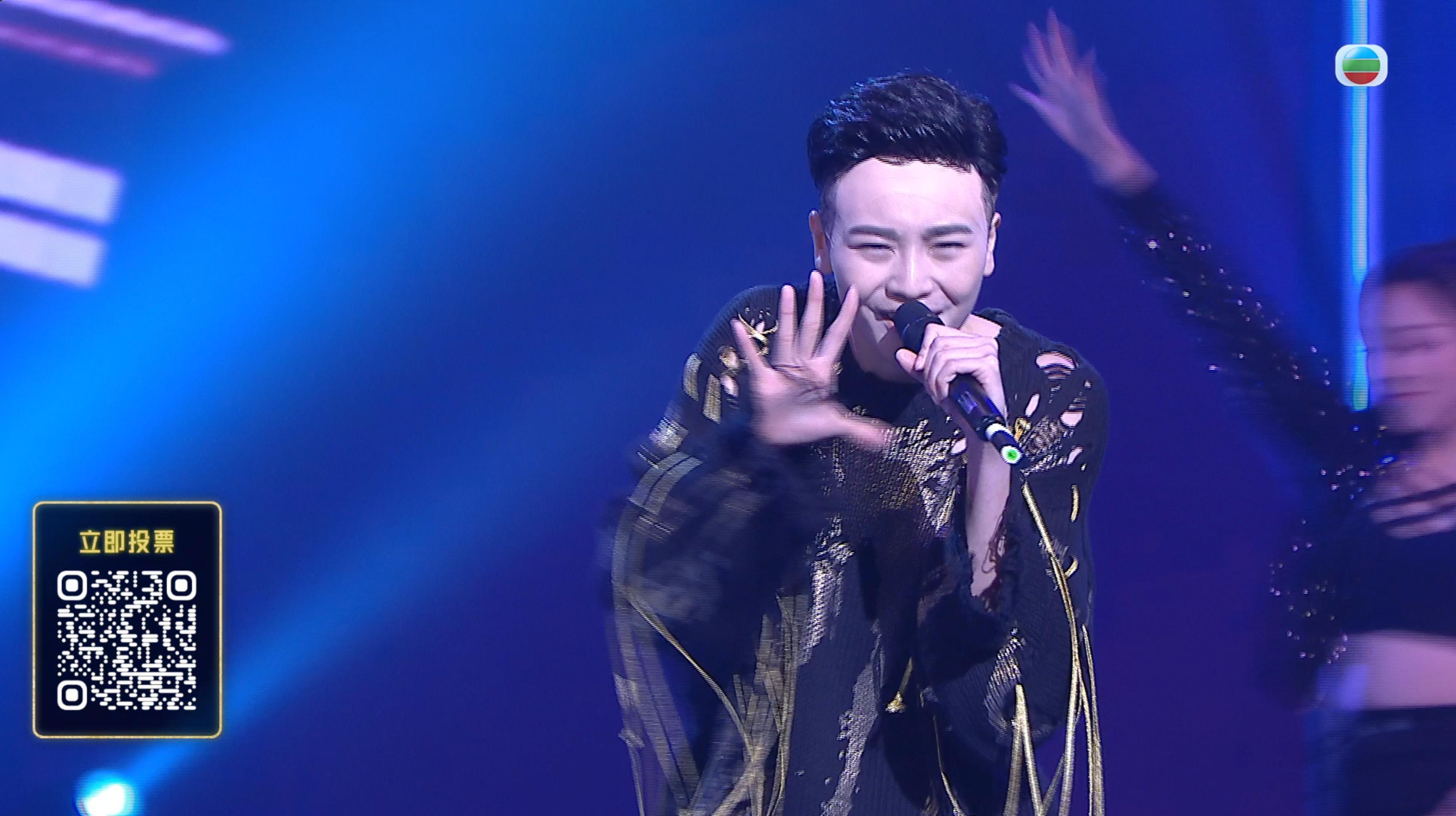 關嘉敏嘅演出,似到十足十之餘,仲要勁有娛樂性,無敵!難得佢又完全放低咗靚女包袱,咩核突表情都夠膽做,勁!