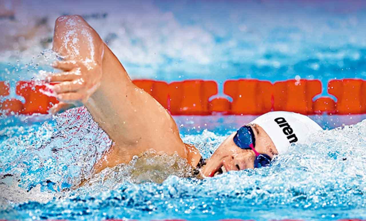 何詩蓓上陣出戰200米自由泳。