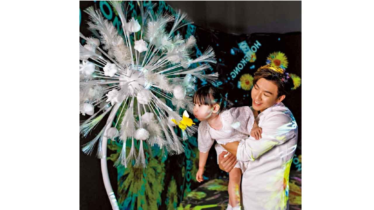 NAKED FLOWERS花舞光影展