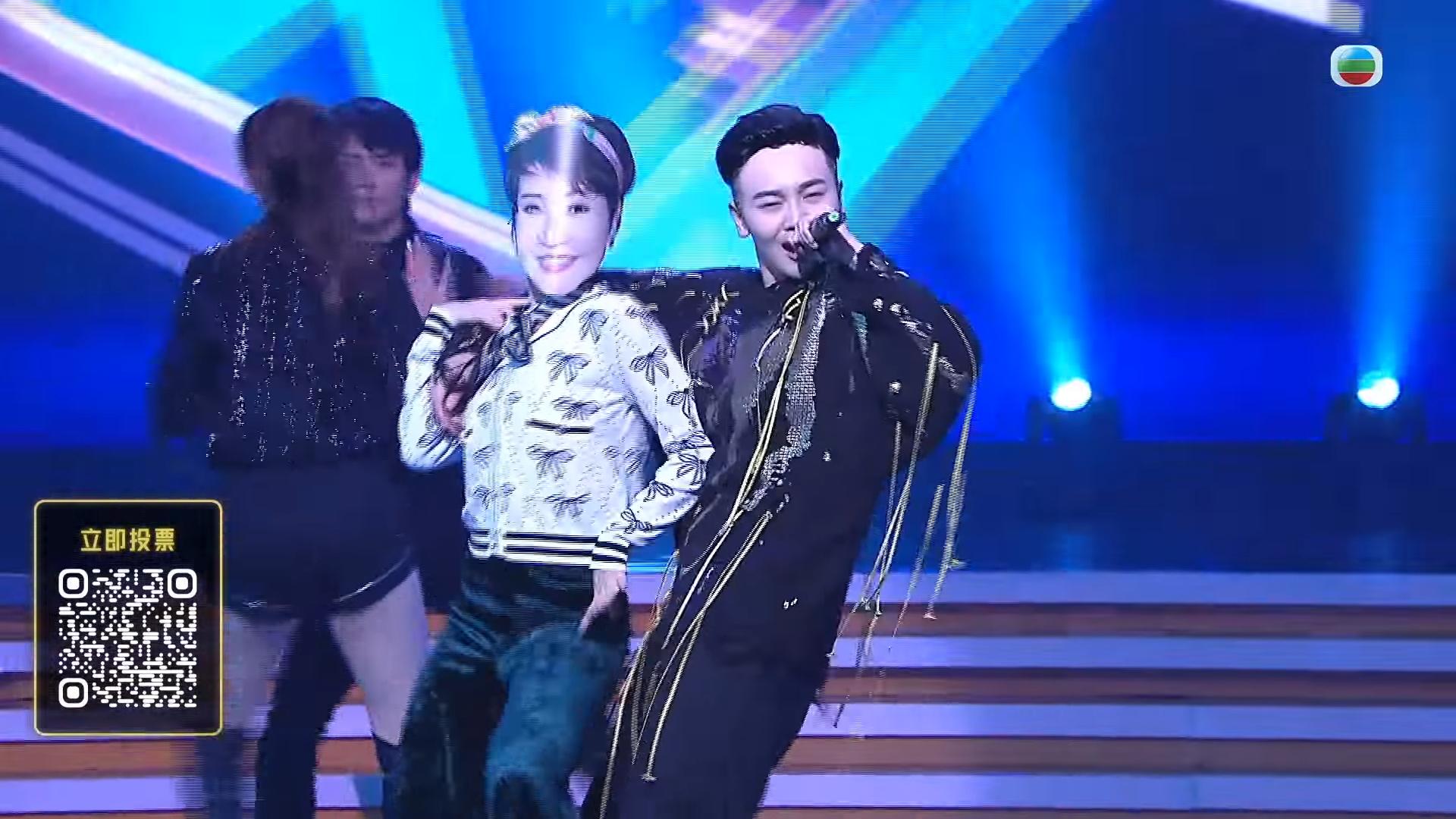 關嘉敏嘅演出,似到十足十之餘,仲要勁有娛樂性,無敵!難得佢又完全放低咗靚女包袱,咩核突表情都夠膽做,勁!