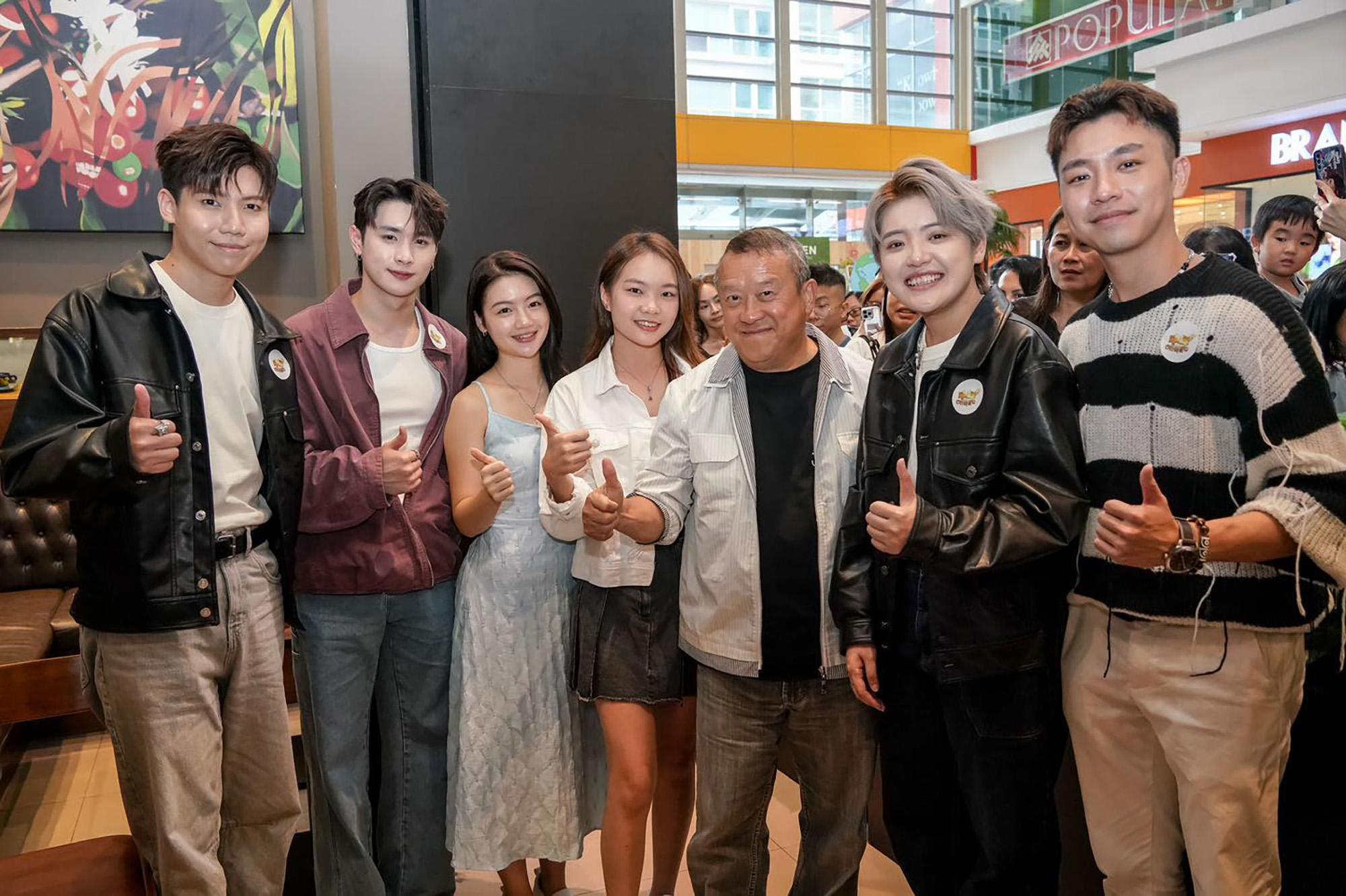 曾志偉先生與一眾TVBI馬來西亞藝人合照。