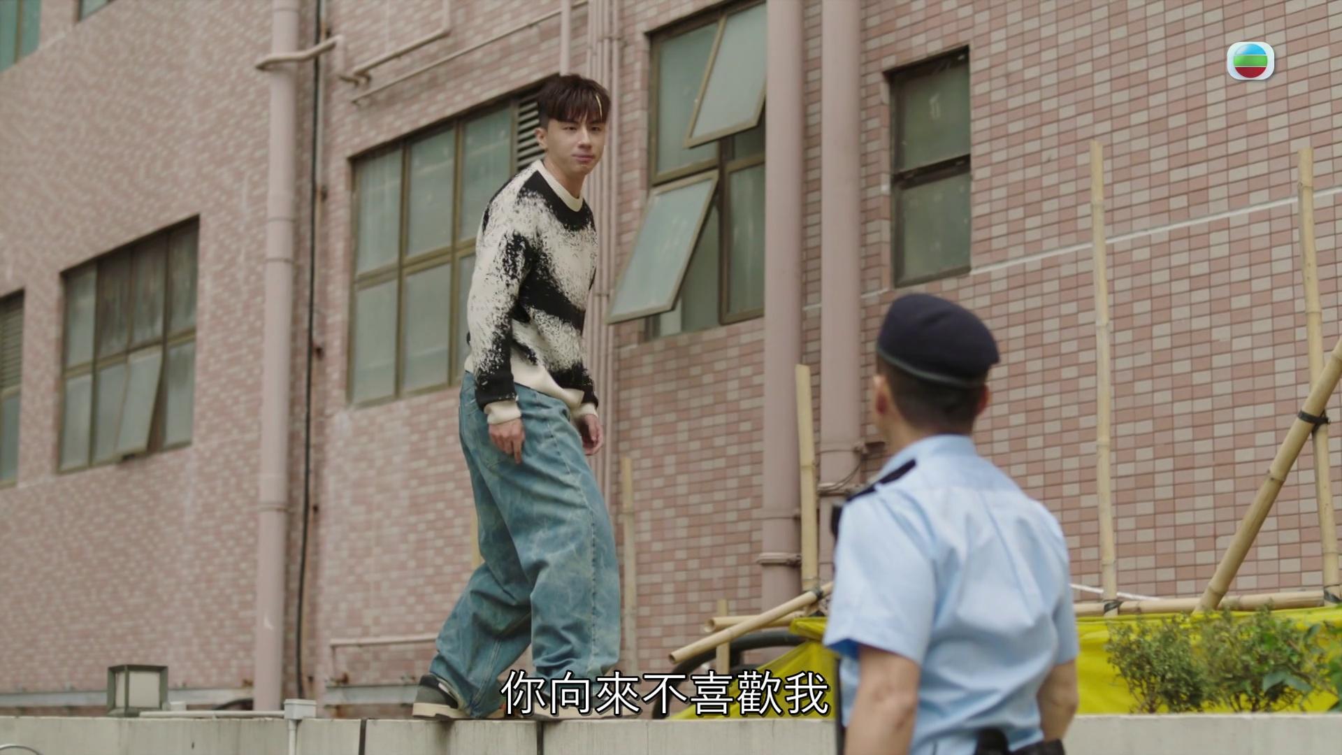 一連串動作場口,「蔥頭」受訪時坦言拍七至八日。