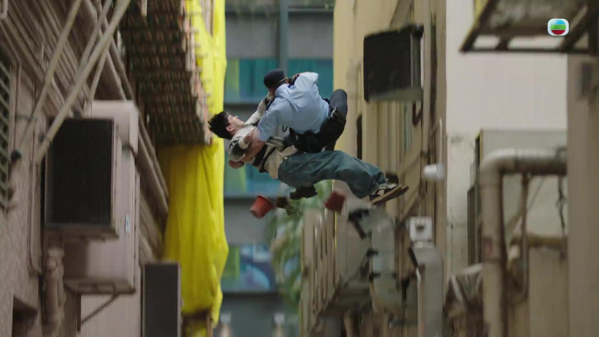 呢場墮樓戲都拍得好精彩。