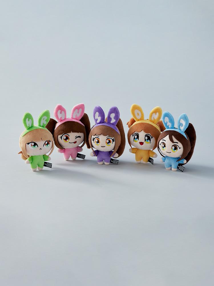 NewJeans x MURAKAMI 毛公仔鎖匙扣 $199