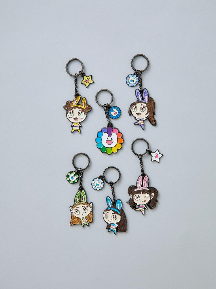 NewJeans x MURAKAMI 金屬鎖匙扣 $169