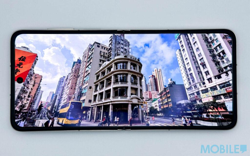 OLED 主屏相片瀏覽質素良好