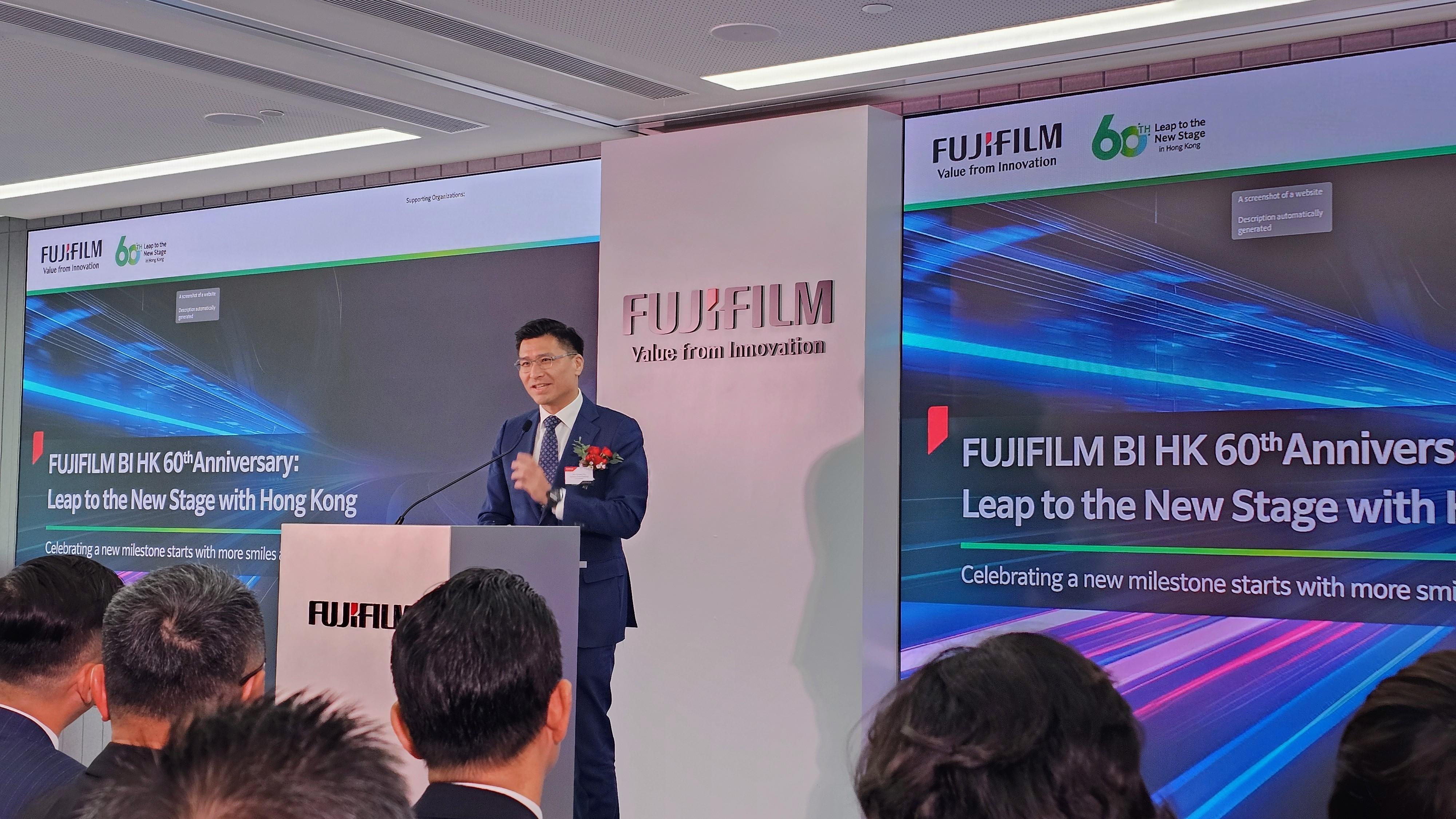 邱達根議員認為香港的科技創新和網絡安全完善。