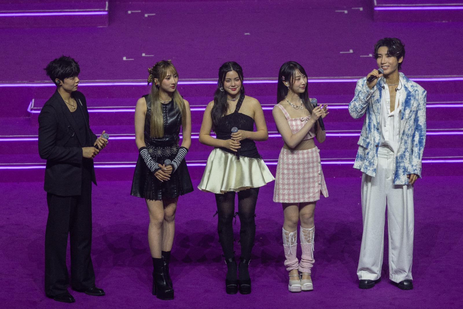 姚焯菲、鍾柔美、詹天文、冼靖峰及黃奕斌為音樂會站台。