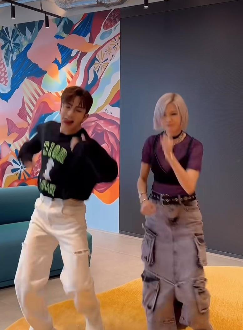 教主屬舞王級數,陳蕾跟足算合格有餘了。