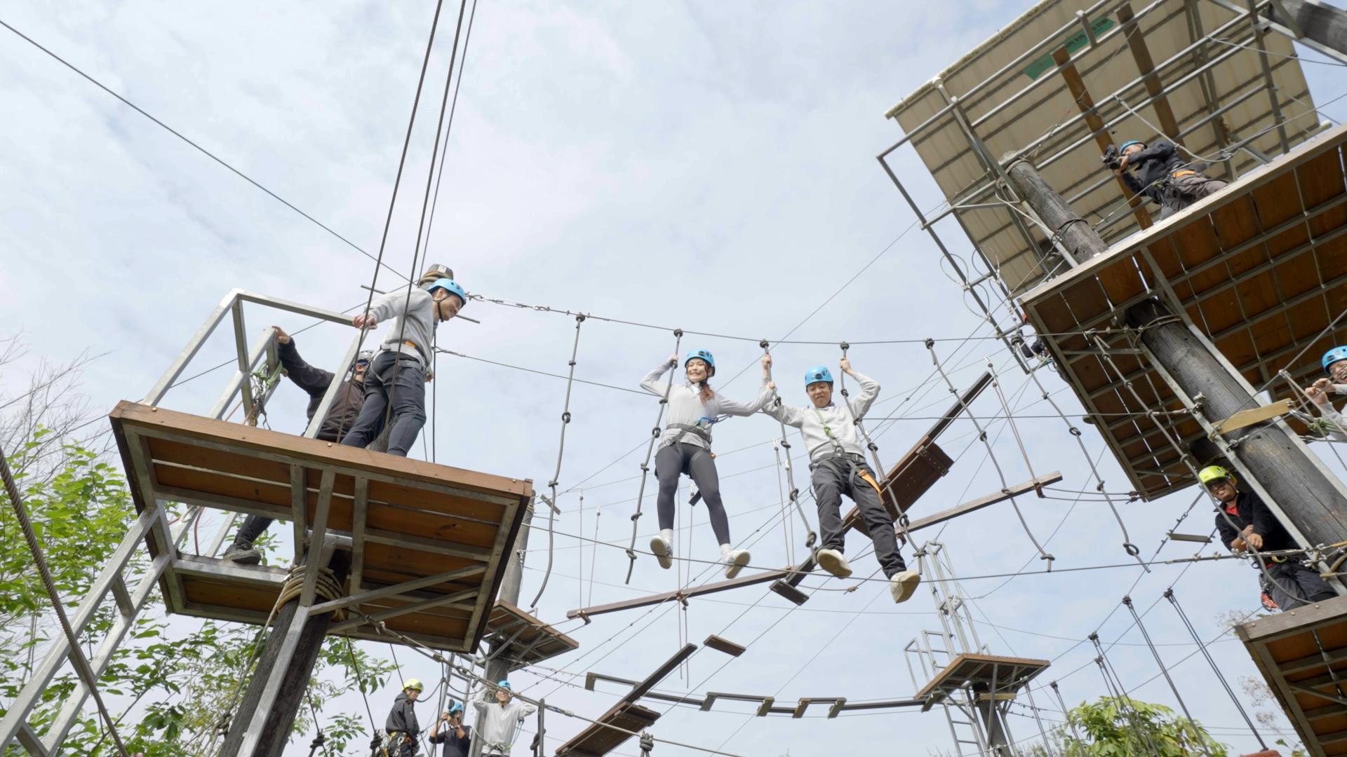 香港心臟專科學院舉辦的《「醫戰」之心臟歷奇大對決》,由梁嘉琪主持,並由沙律(張沛樂)與Renee(李蔓瑩)作為組長,聯同香港心臟專科學院10位心臟科醫生,透過一連三集的歷奇對決短片,完成以心臟衰竭為主題的任務,務求以輕鬆手法,喚起全民關注心臟衰竭。