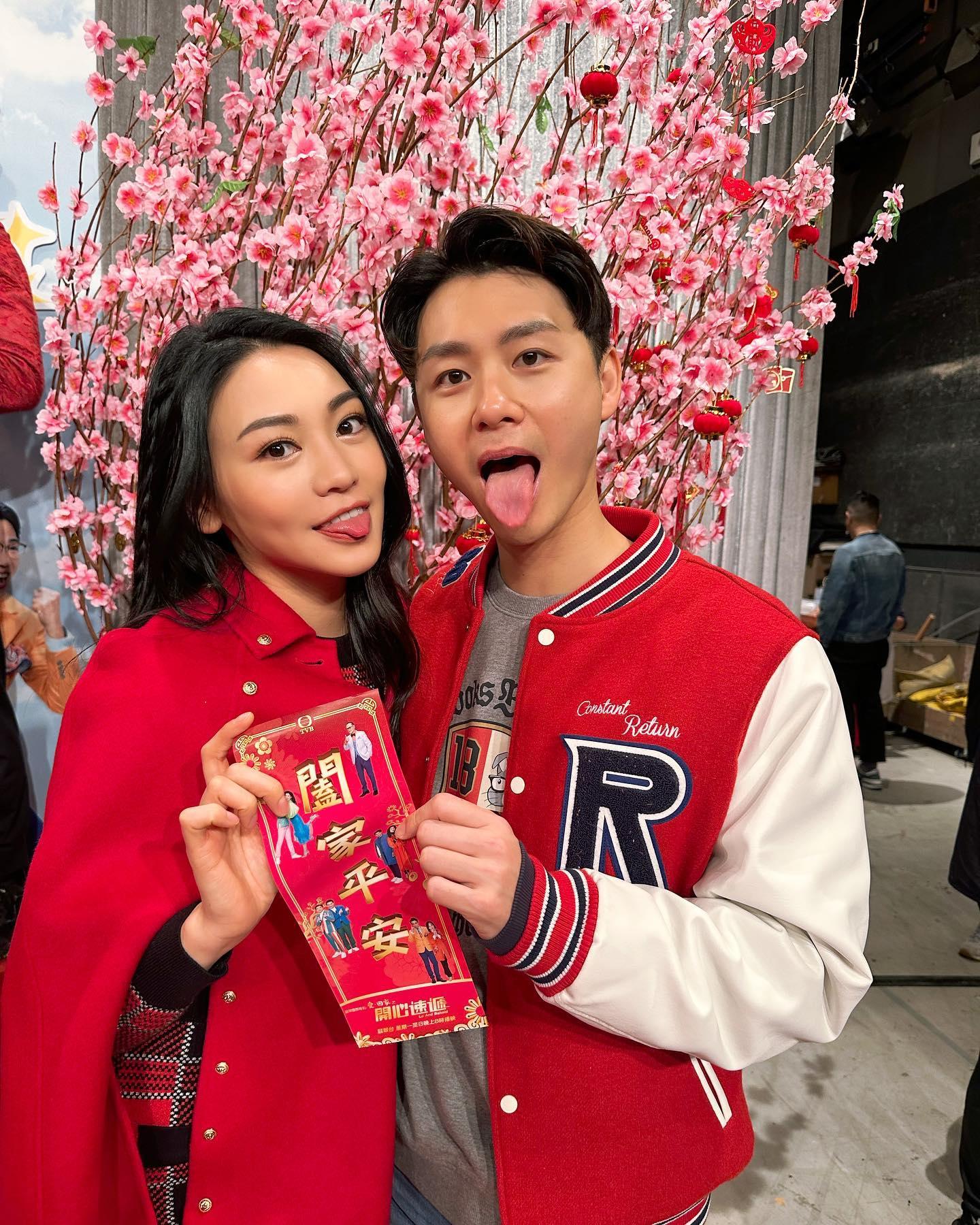 關嘉敏曾在《愛.回家之開心速遞》中跟焦浩軒演一對。