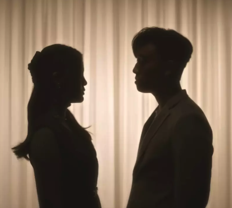 Chantel與MC合唱的《誰能避開戀愛這事情》正式推出。