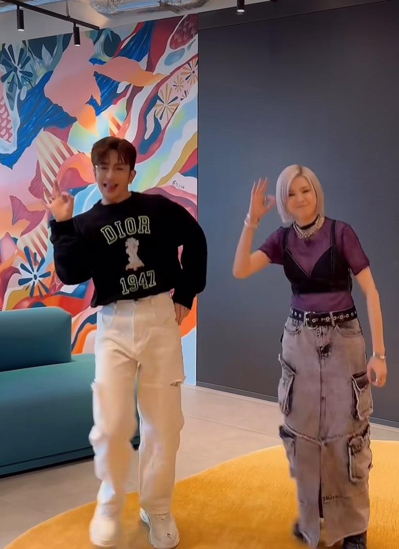 兩人幾合拍,但陳蕾覺得尷。