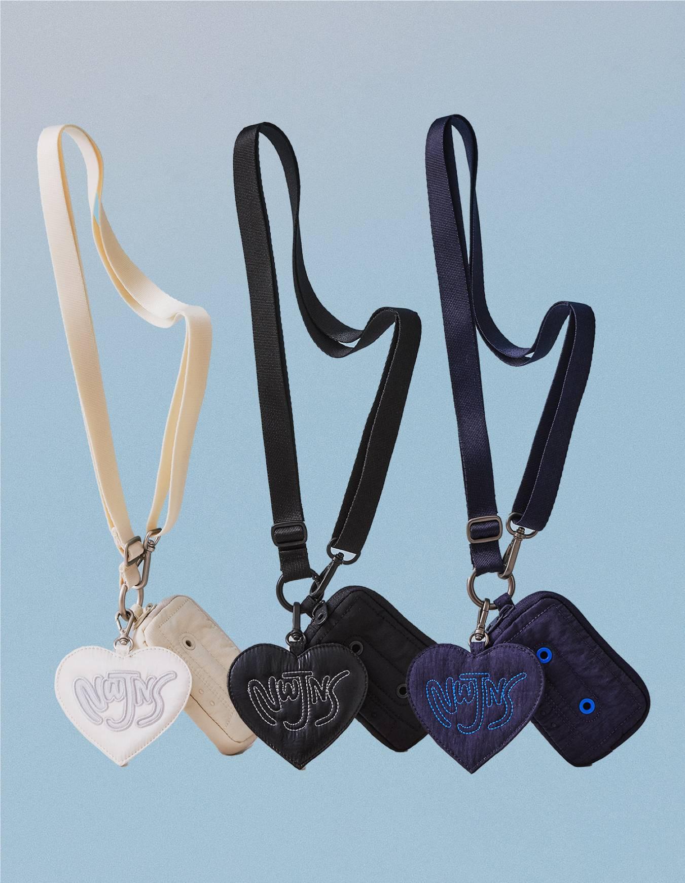 NJ X COLLER 卡袋套 $299