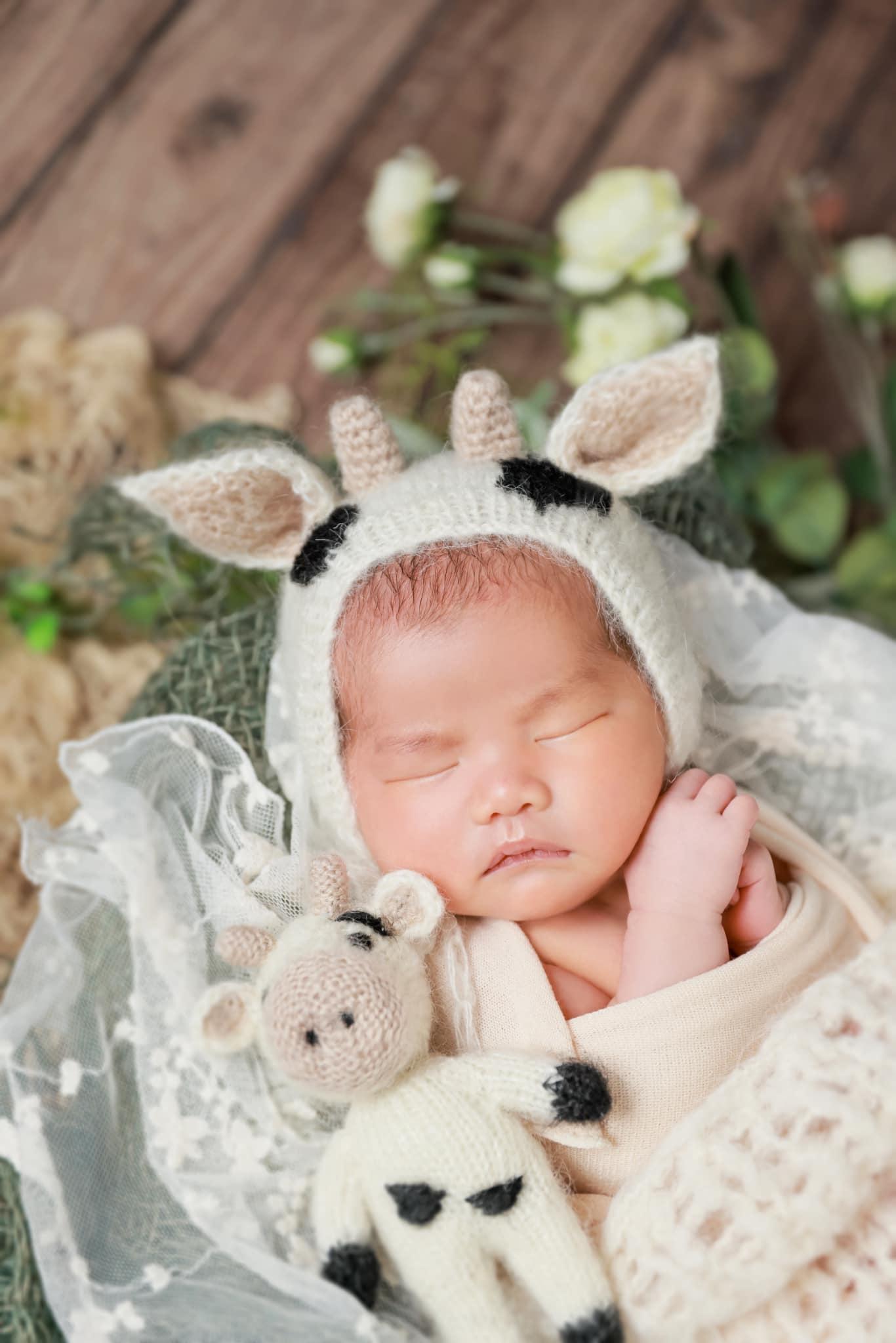 陳彥行分享BB初生照。