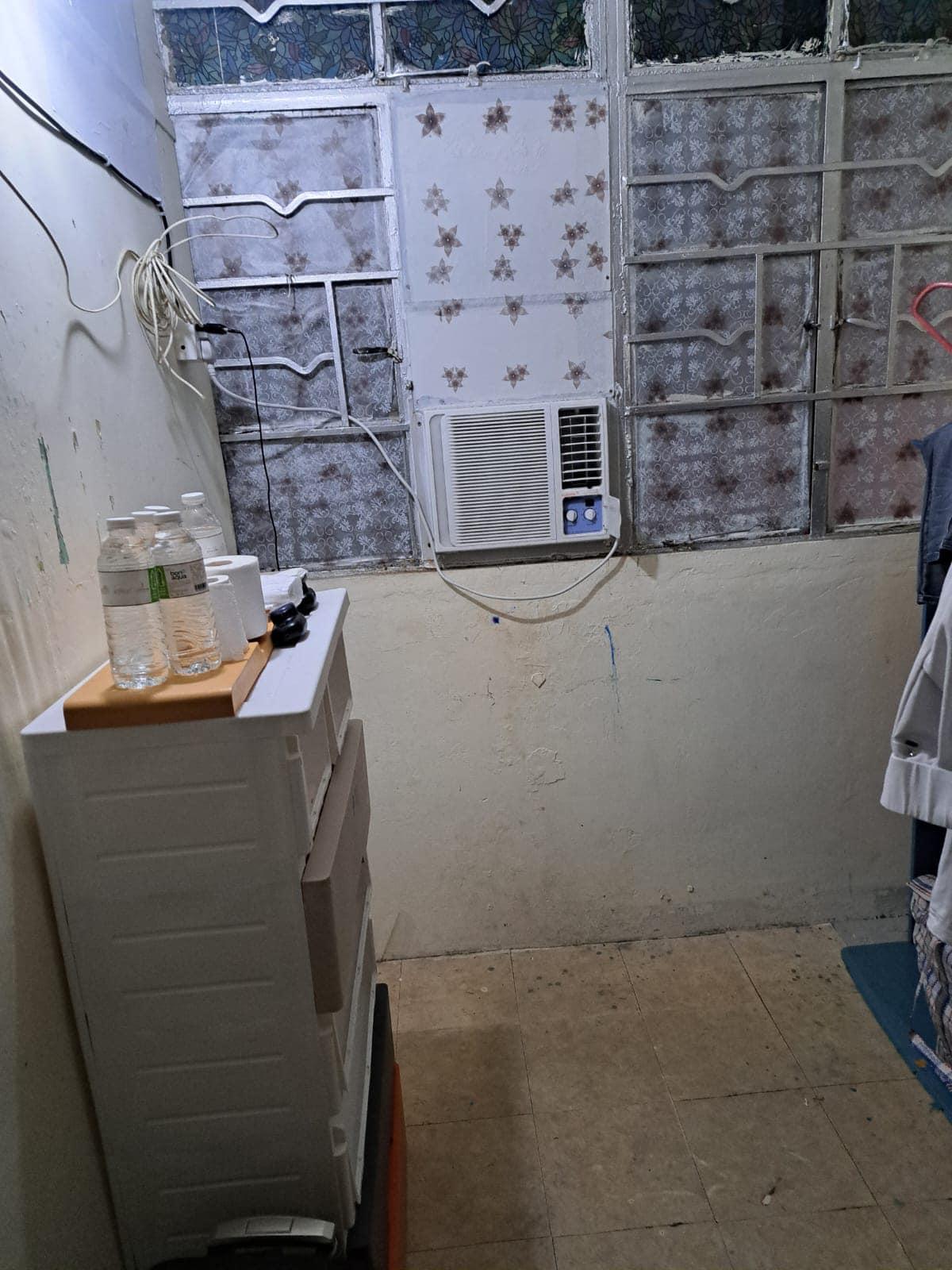 有業主近日在Facebook專頁「香港免佣租屋放盤」發帖,放租一間位於大角咀利得街、舊式兩房一廳的中層單位,月租6,500元,引發網民熱議。