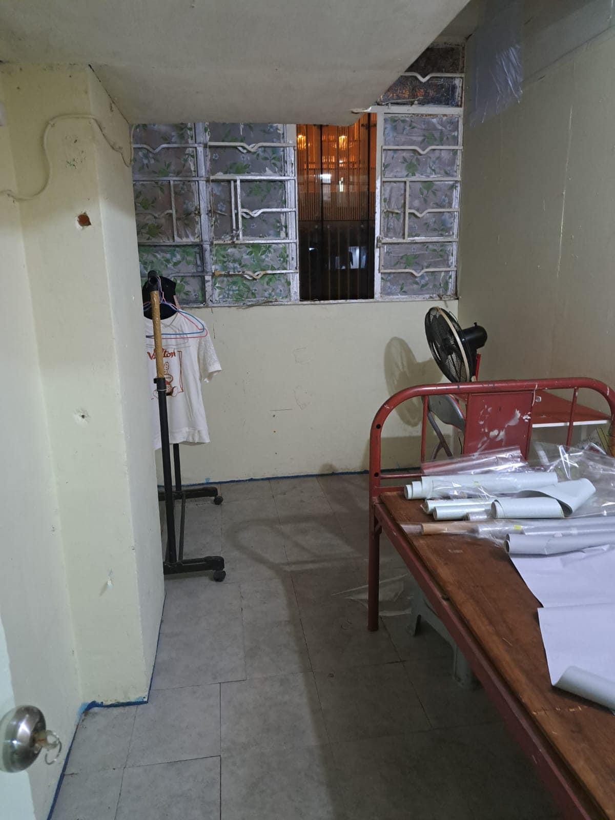 有業主近日在Facebook專頁「香港免佣租屋放盤」發帖,放租一間位於大角咀利得街、舊式兩房一廳的中層單位,月租6,500元,引發網民熱議。