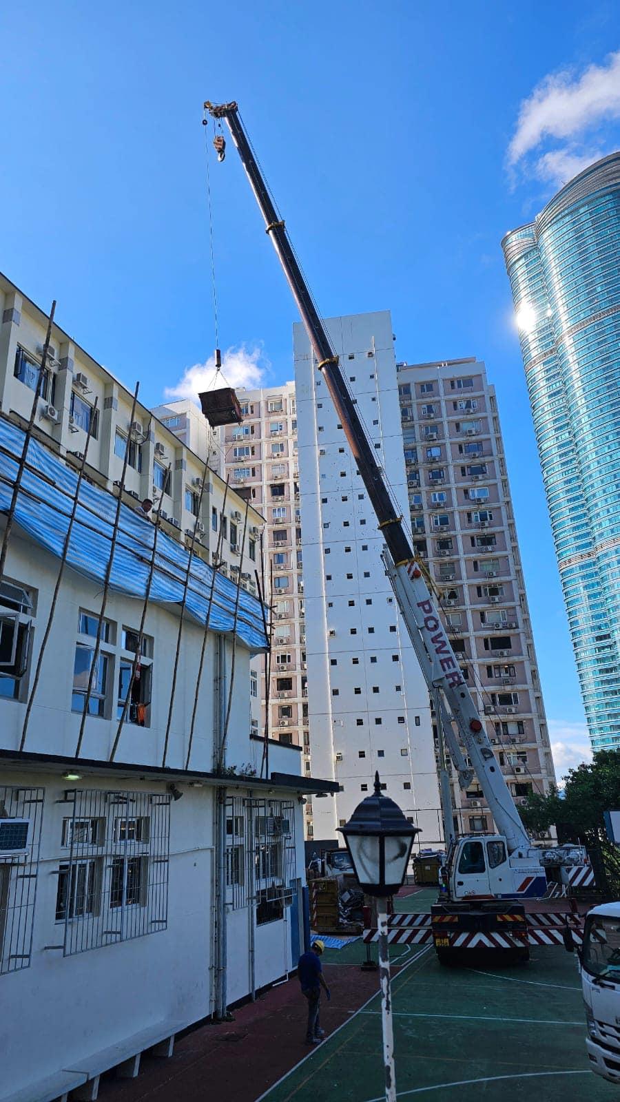 玫瑰崗舊生會原定於周日(7月14日)在母校禮堂舉行告別儀式,惟惟母校指近數周幾已開始在校舍各處進行不同的裝修工程,校監關注活動的風險和安全管理,包括提供購買保險證明,舊生會因未能夠在短時間做到所有要求,故最終宣布取消活動。(玫瑰崗舊生會FB)