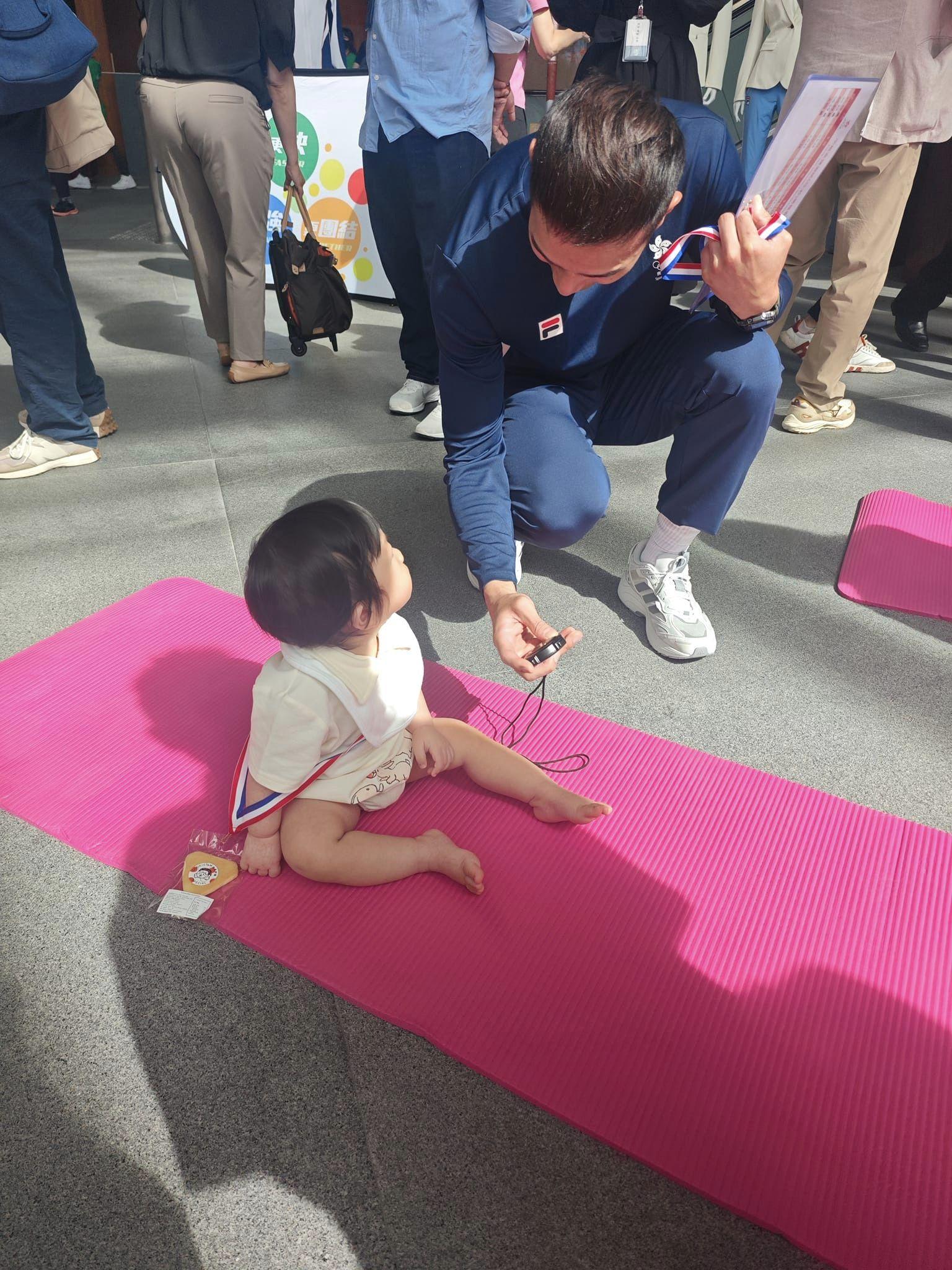 民建聯議員林琳帶仔仔「波波」參加活動