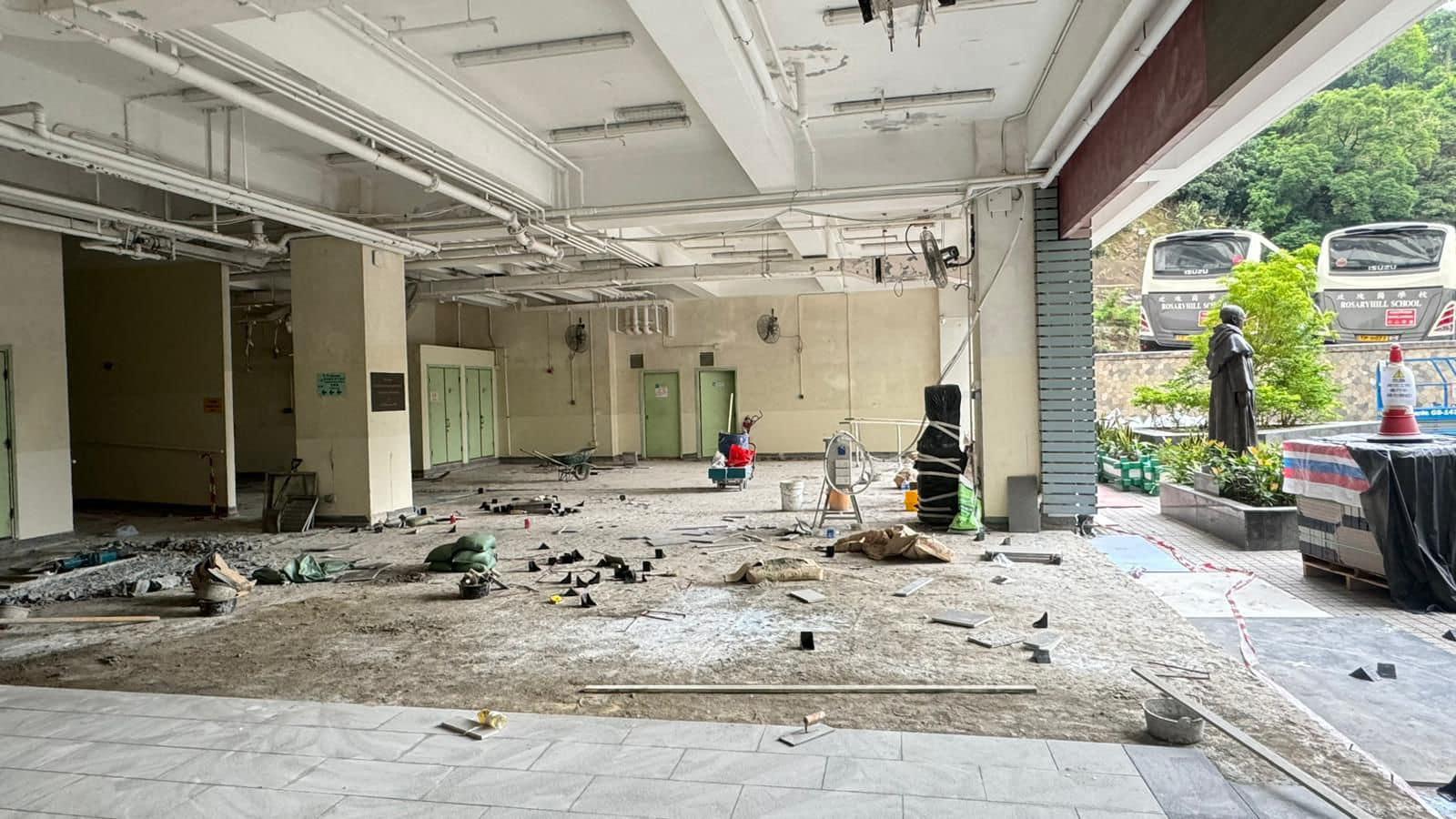 玫瑰崗舊生會原定於周日(7月14日)在母校禮堂舉行告別儀式,惟惟母校指近數周幾已開始在校舍各處進行不同的裝修工程,校監關注活動的風險和安全管理,包括提供購買保險證明,舊生會因未能夠在短時間做到所有要求,故最終宣布取消活動。(玫瑰崗舊生會FB)