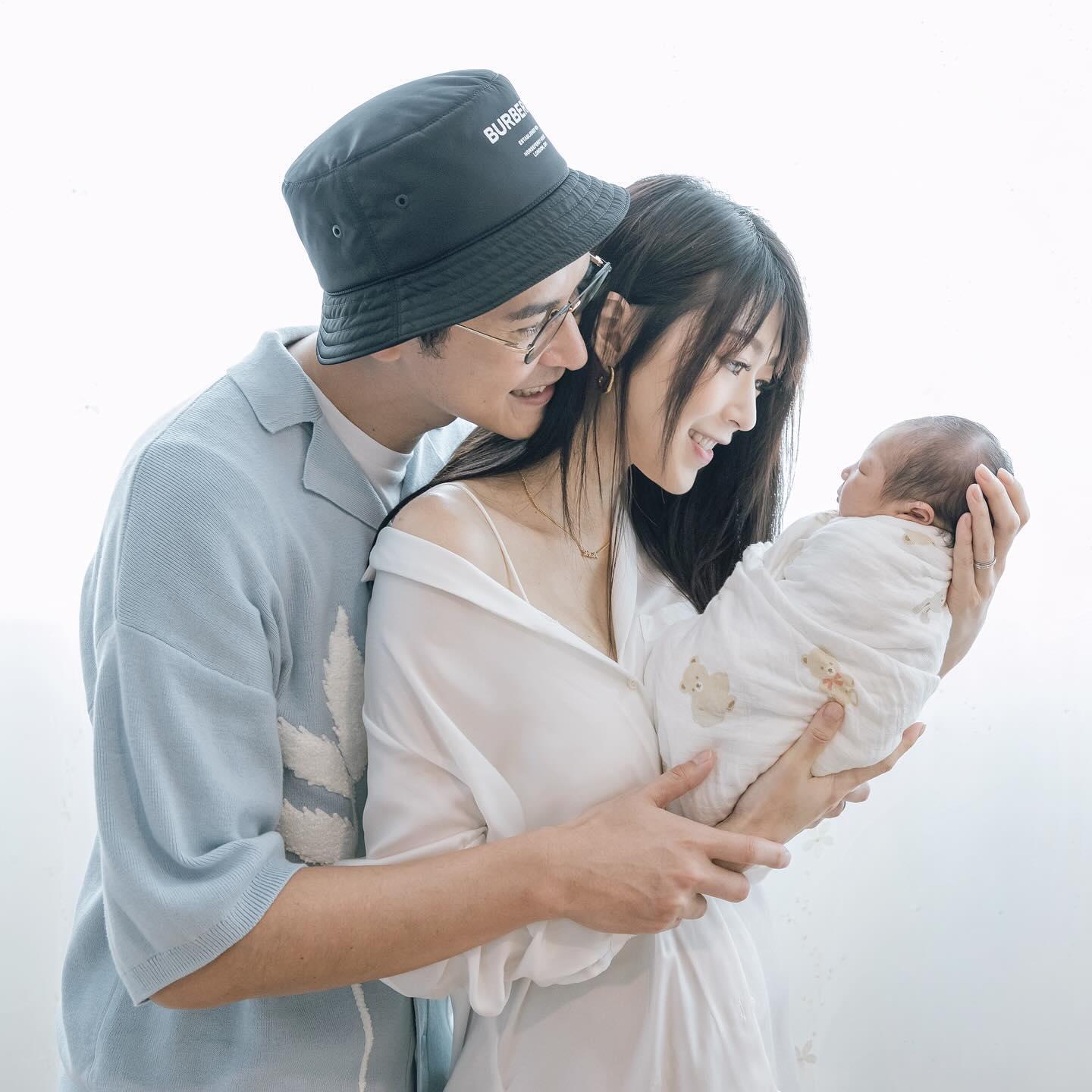 陳家樂與連詩雅一家三口的合照。