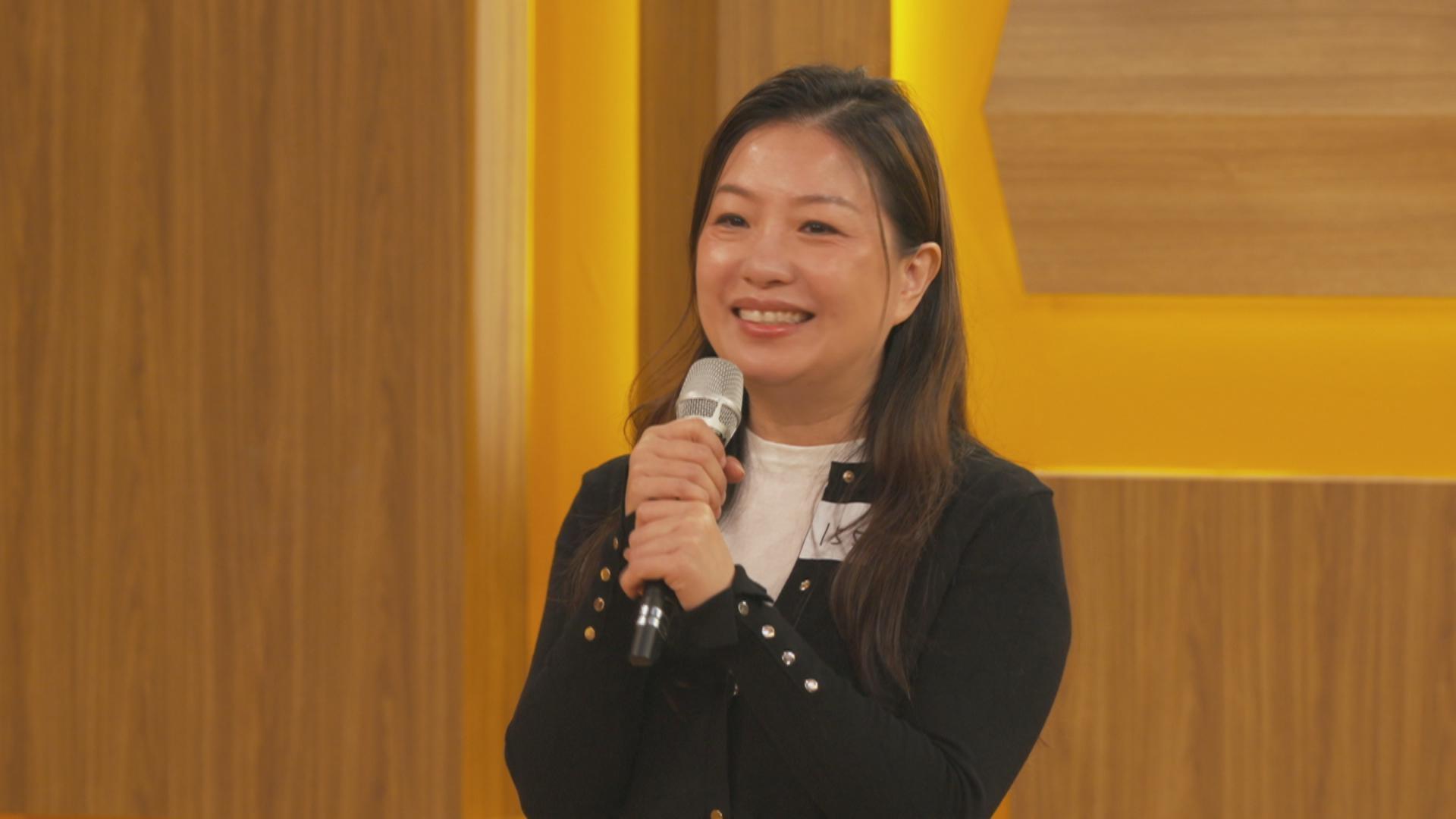 《中年好聲音2》亞軍譚輝智的45歲堂家姐譚旨經。