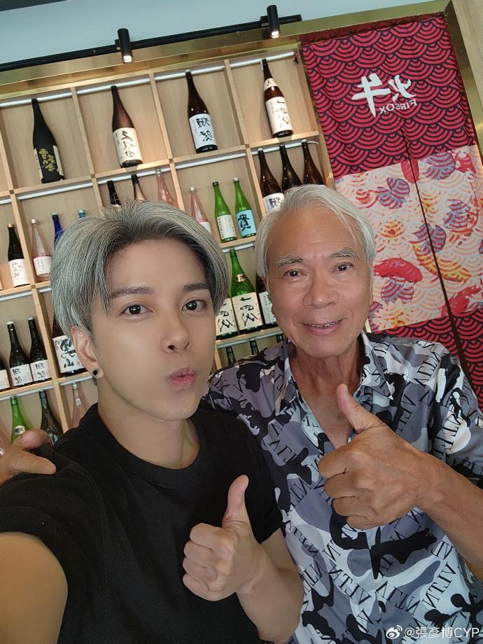 張彥博曾擔任基哥個唱表演嘉賓。