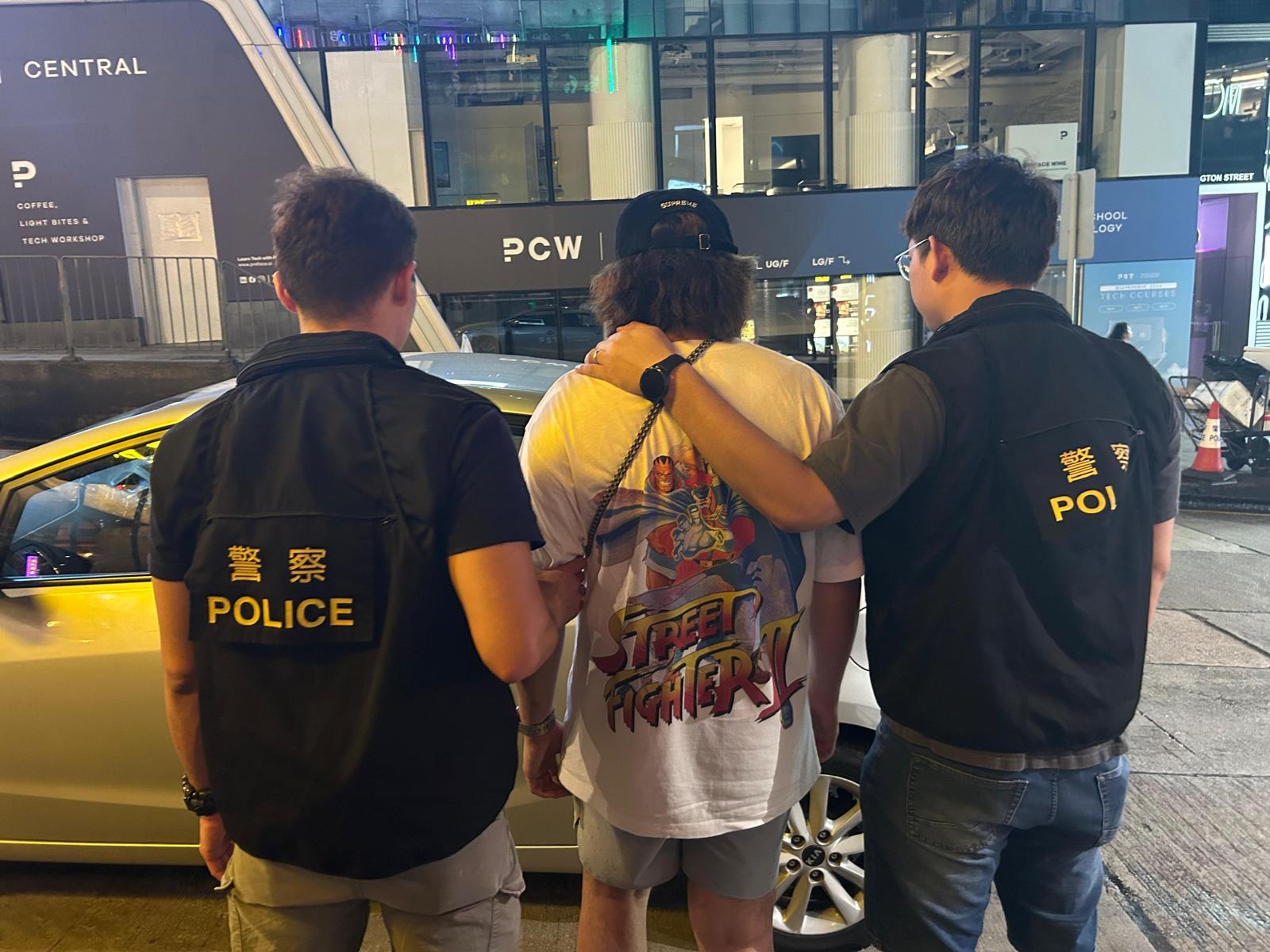 警蘭桂芳截查26歲可疑男 私家車檢市值逾22萬大麻草大麻油