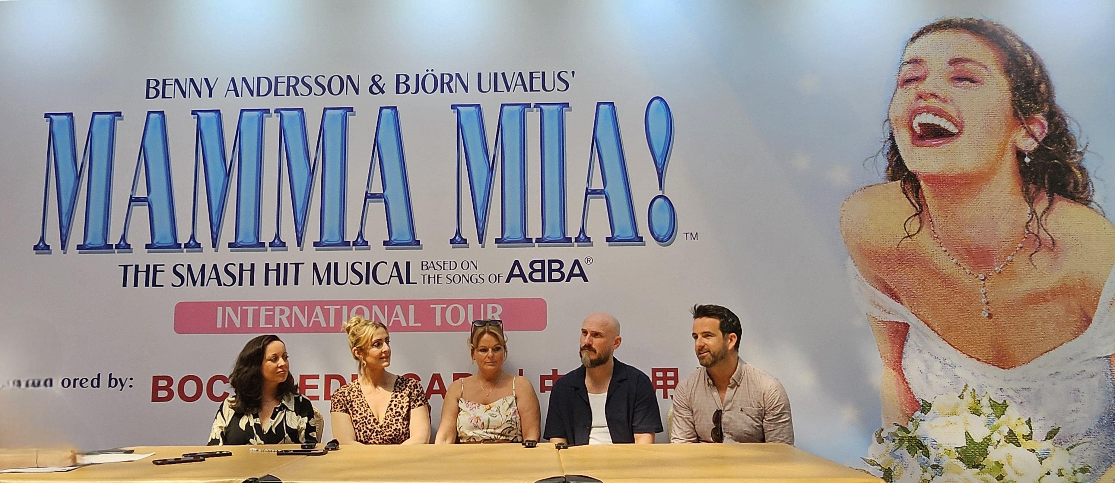 共24場英文原版音樂劇《MAMMA MIA!》今日開鑼。