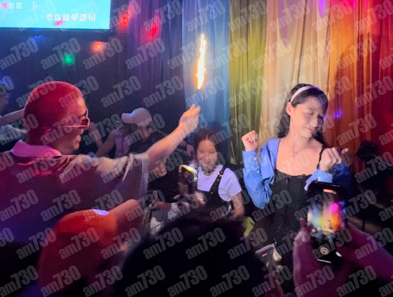 兩位壽星女張蔓姿、張蔓莎玩得相當盡興。