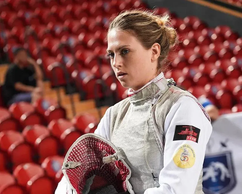 張家朗被爆名草有主戀法國女劍手 美女醫科生公開恭賀劍神(多圖)