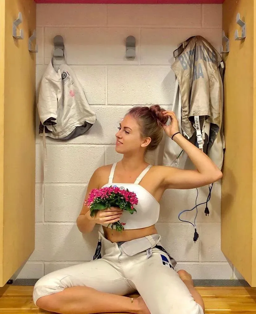 張家朗被爆名草有主戀法國女劍手 美女醫科生公開恭賀劍神(多圖)