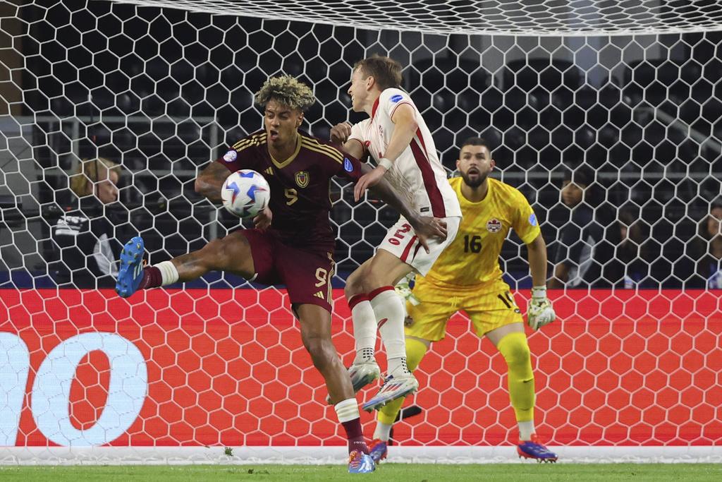 加拿大與委內瑞拉賽和1:1,12碼加拿大晉級。(美聯社)