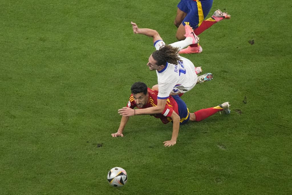 拉比奧特表現一般,被提前換走。(美聯社)