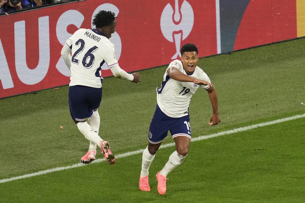 奧尼屈堅斯後備上陣不足十分鐘便建功,一腳將英格蘭帶入決賽。(美聯社)