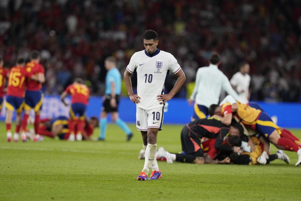 西班牙奪得歷史上第四次歐國盃冠軍,成為捧起歐國盃最多次的國家。(美聯社)