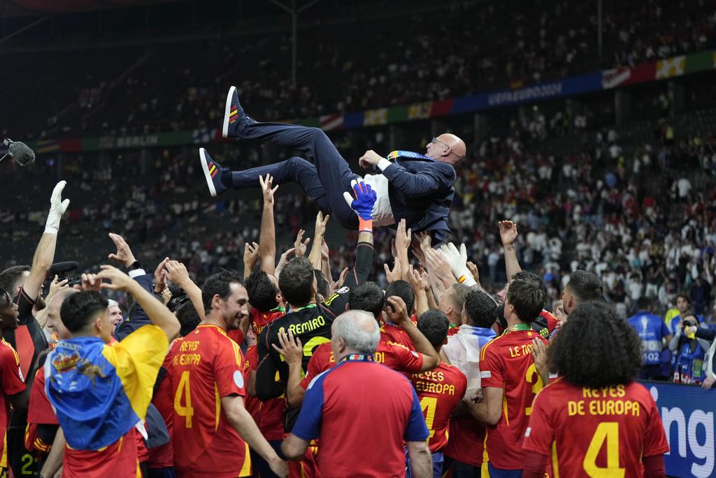 迪拉富安迪由青年軍開始,於今屆歐國盃成功登頂。(美聯社)