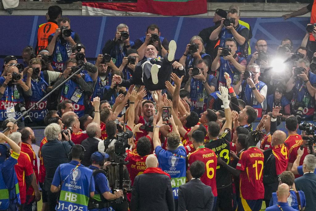 迪拉富安迪深得球員歡迎,造就隊內團結。(美聯社)