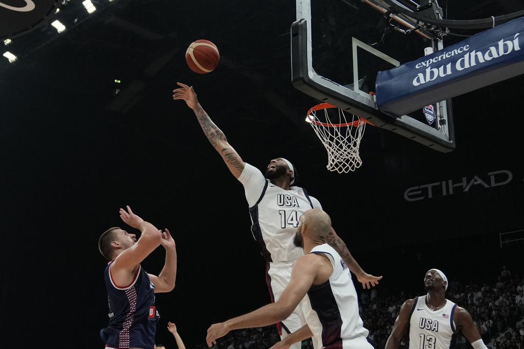 美國男籃在表演賽105:79大勝塞爾維亞。(美聯社)