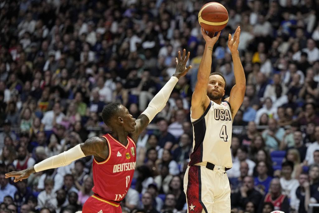 美國奧運前的表演賽以92:88擊敗德國。(美聯社)