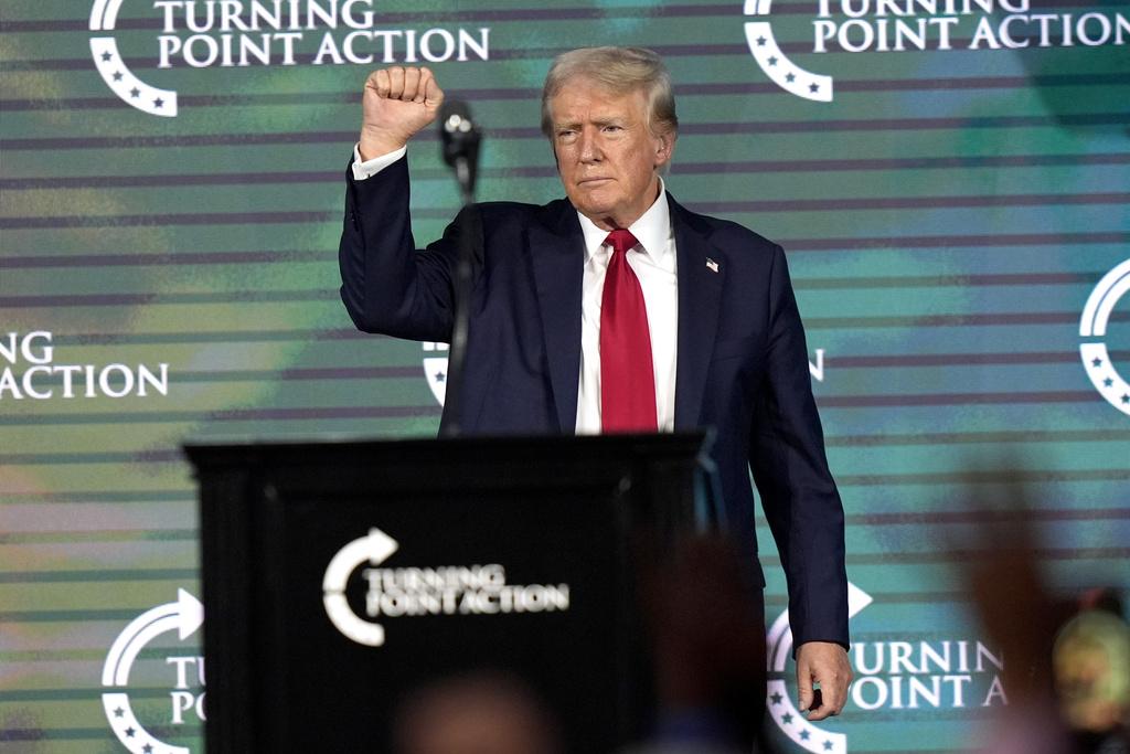 特朗普出席保守派基督徒組織「轉折點行動」在佛州舉行的大會。(美聯社)