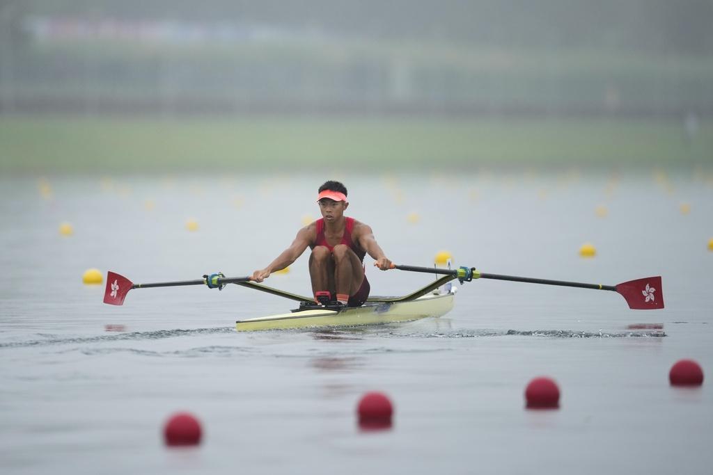 香港代表趙顯臻出戰賽艇項目。(美聯社)
