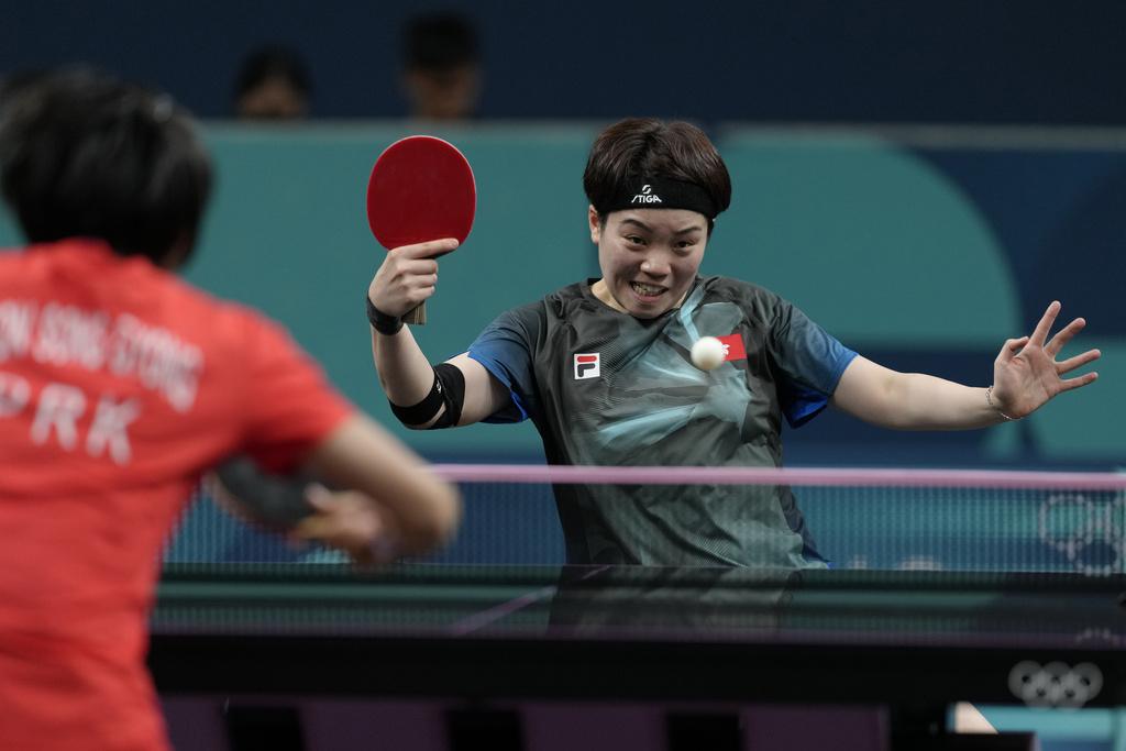 杜凱琹在女單首圈不敵北韓代表。(美聯社)