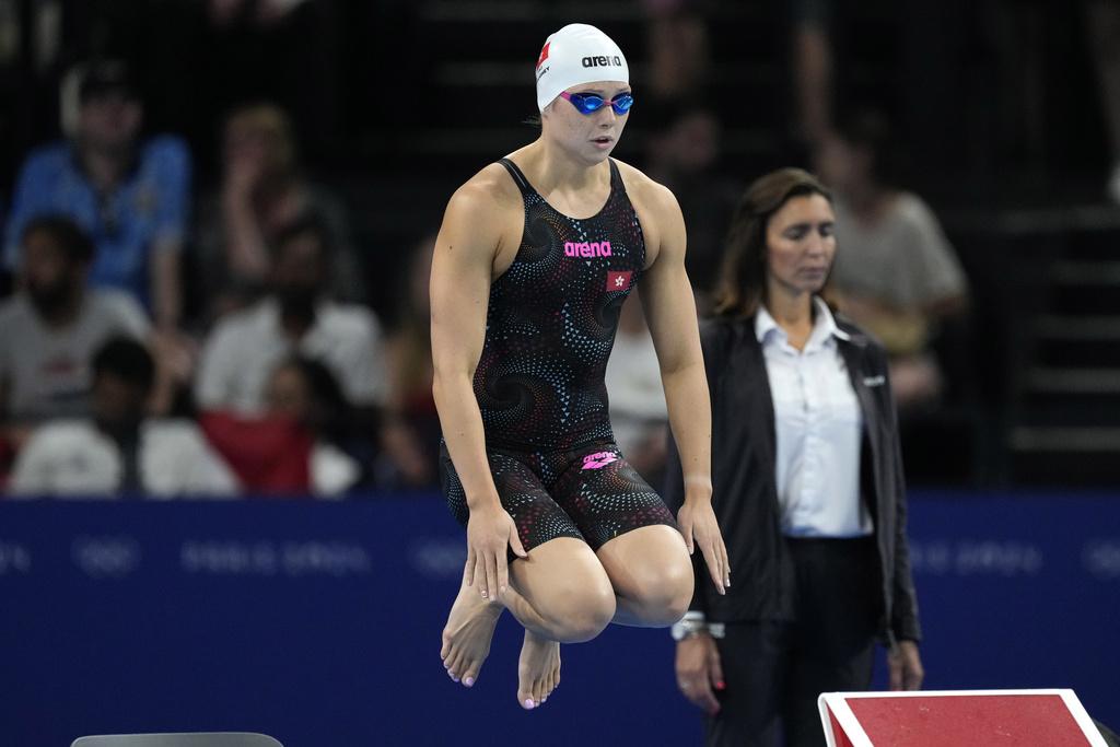 何詩蓓出戰100米自由泳決賽。(美聯社)