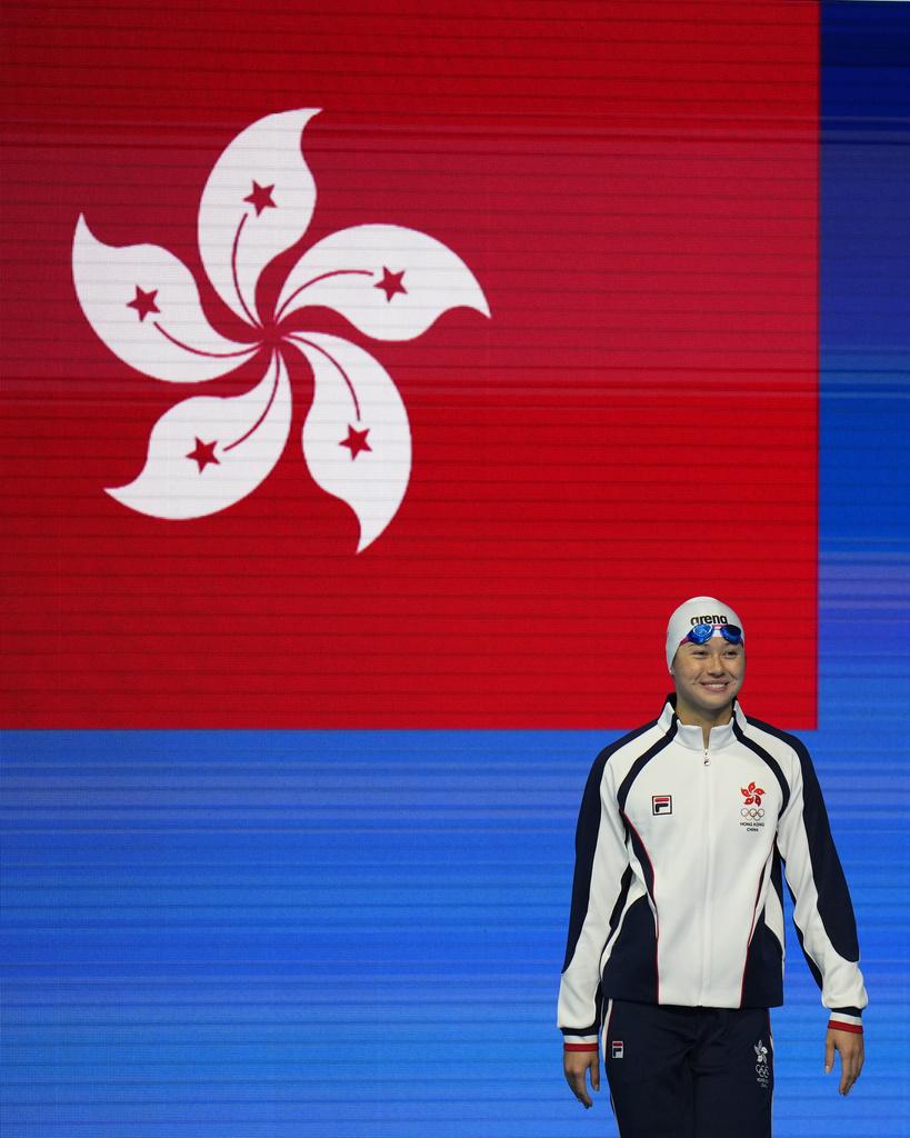 何詩蓓出戰100米自由泳決賽。(美聯社)