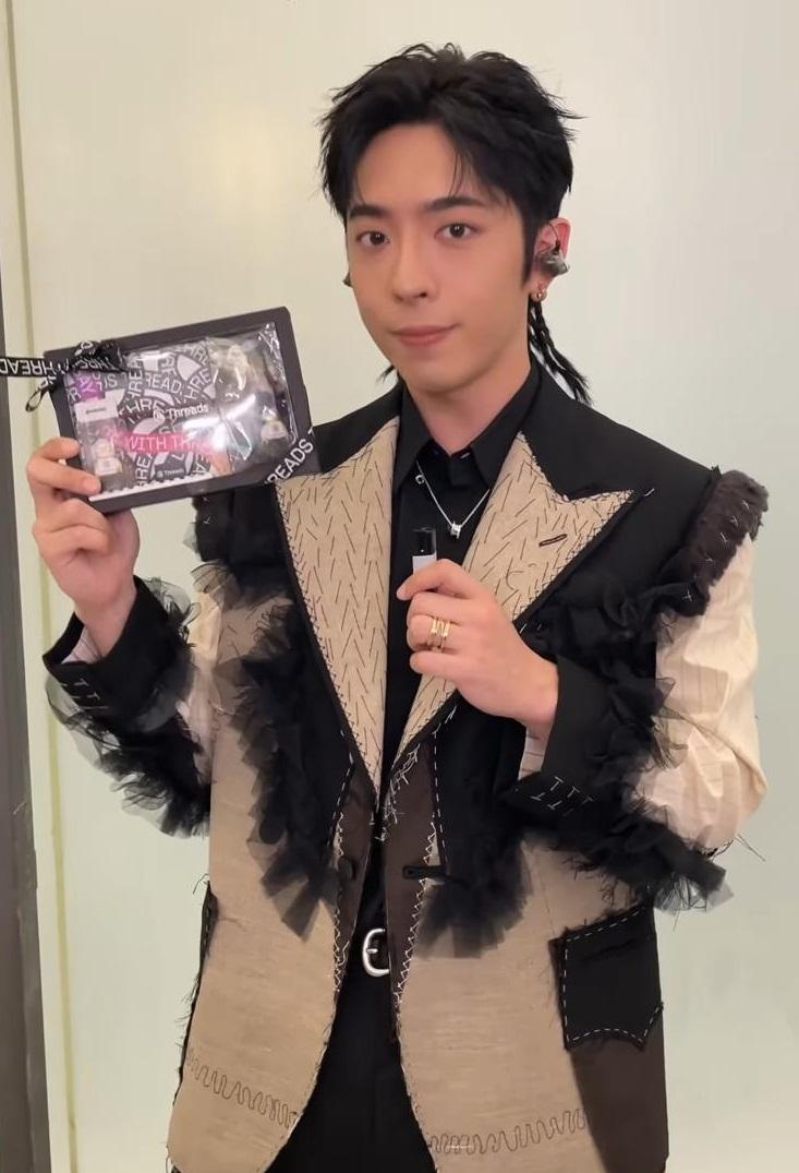 Edan日前駁髮為新片角色作準備。